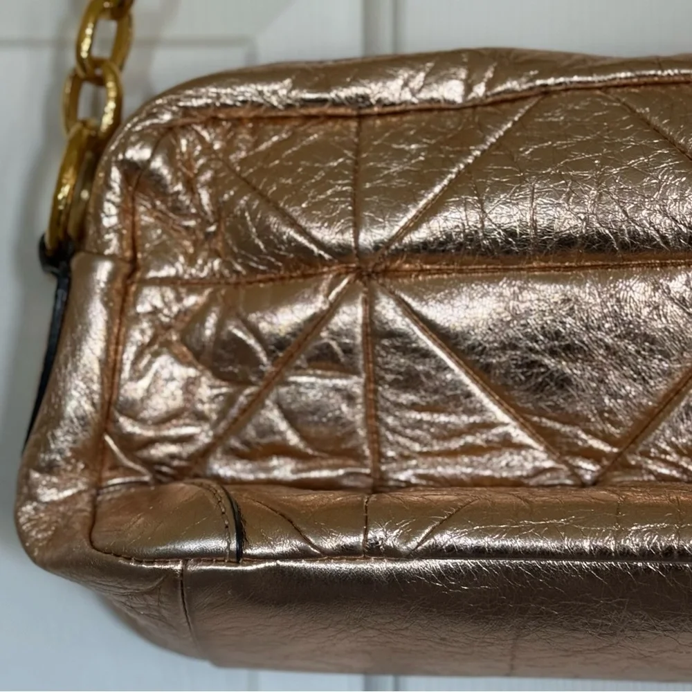 Marc Jacobs rose gold metallic quilted handbag - Picture 8 of 14